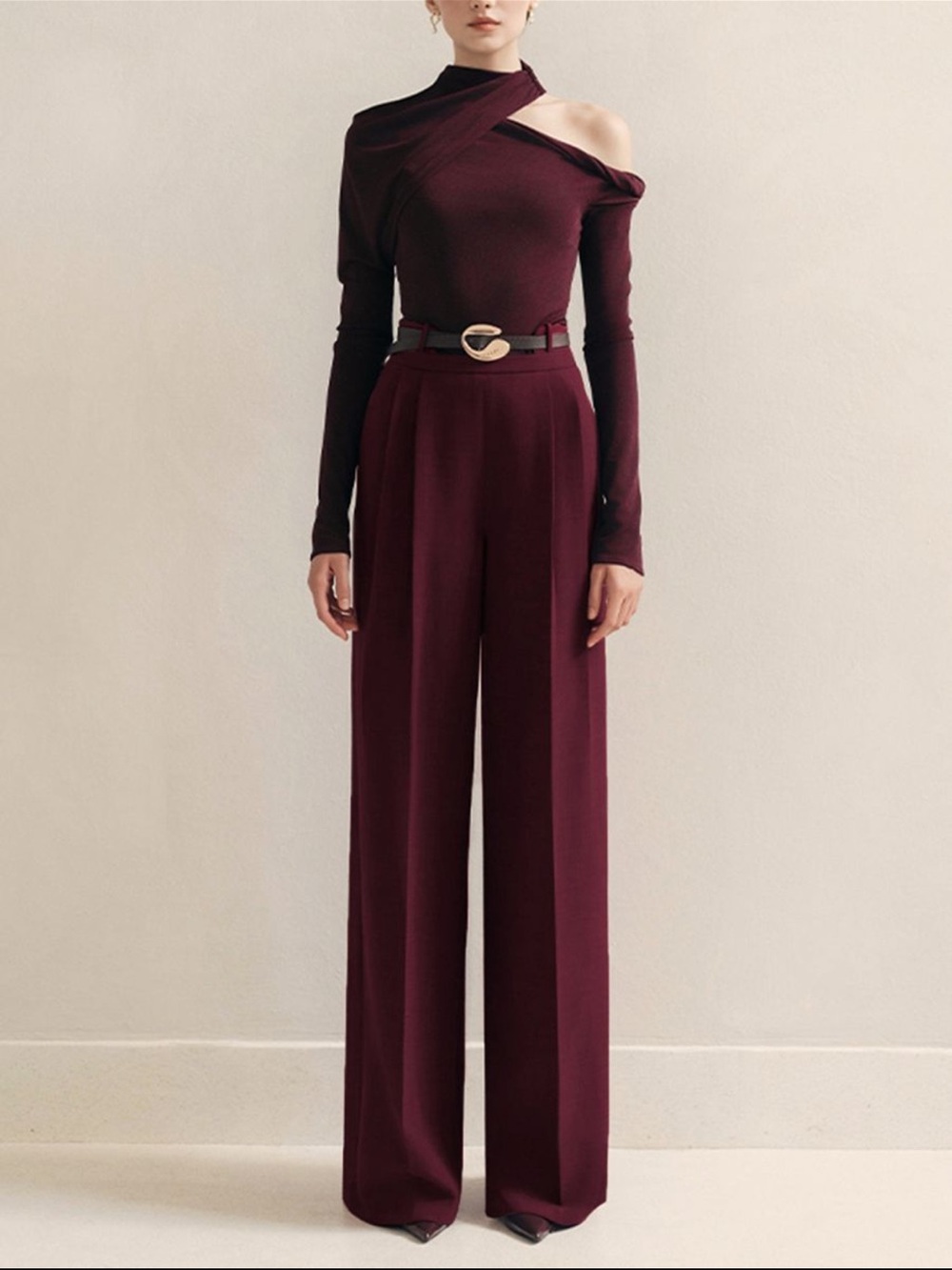 Commense Burgundy Pleated High-Waist Wide-Leg Pants with belt- size medium